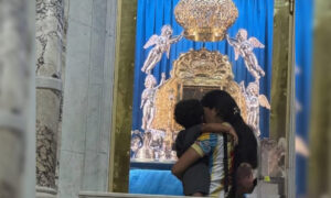 Sthefany Gutiérrez visita la Chinita con su hijo: “En ti pongo mi fe, mi familia y mi corazón”
