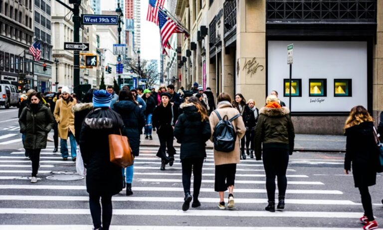 Encuesta revela que solo 1 de cada 5 latinos siente haber alcanzado el “sueño americano”