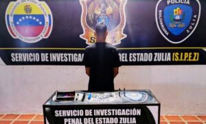 Lo arrestan por ejercicio ilegal de la odontología en la Curva de Molina