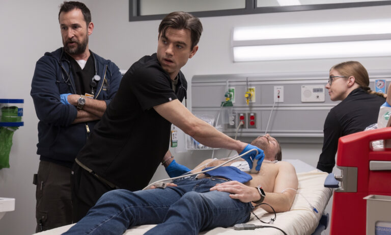 “The Pitt” busca la gloria en unos Emmy en los que Oscar Isaac podría hacer historia