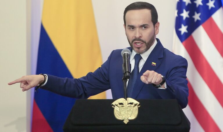 De La Espriella ordena deportar a venezolanos irregulares que cometan delitos en Bogotá