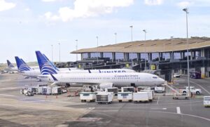 Cierran temporalmente el Aeropuerto de Tocumen por el terremoto en Panamá