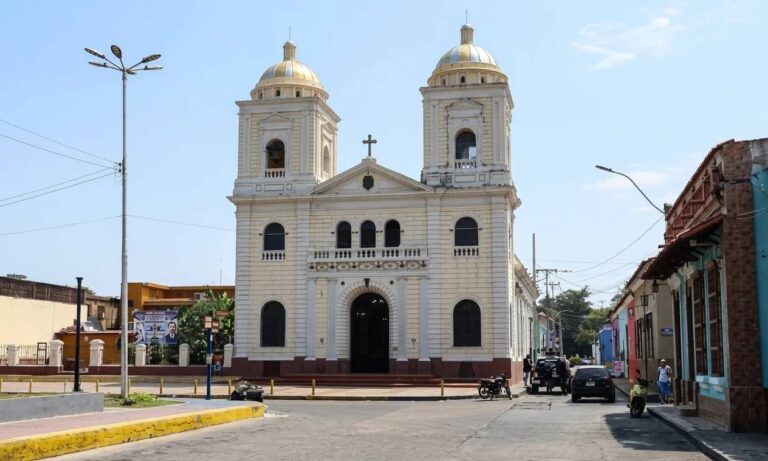 Detienen a 2 sacerdotes en Anzoátegui tras finalizar misa de San José Gregorio Hernández