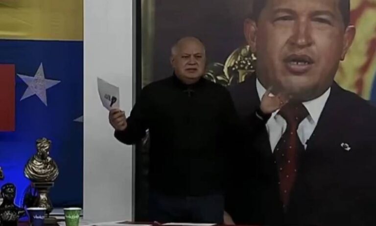 Cabello tilda de “show” las denuncias de Machado y la insta a regresar al país