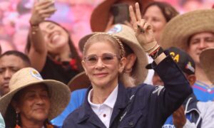 Juez niega a Cilia Flores la libertad bajo fianza y el arresto domiciliario