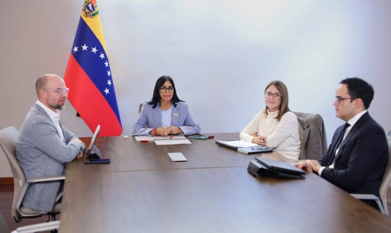 Delcy Rodríguez suspende el uso obligatorio de las máquinas fiscales