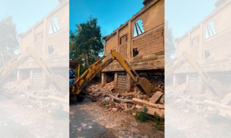 Ejecutan demolición controlada en el antiguo Hotel Granada tras colapso parcial por lluvias