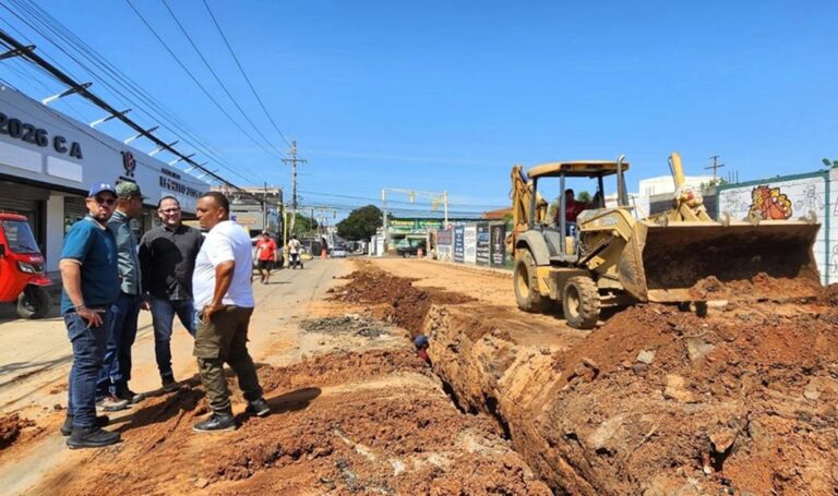 Gobernación sustituye 120 metros de colector de aguas servidas en el corredor vial Amparo de Maracaibo