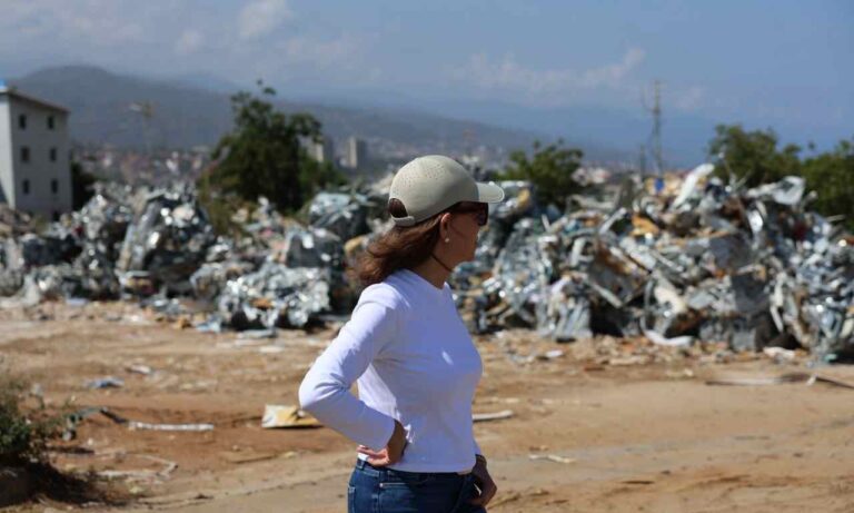 Machado en La Guaira: “Con nuestras manos que fueron capaces de salvar vida, vamos a construir un país”
