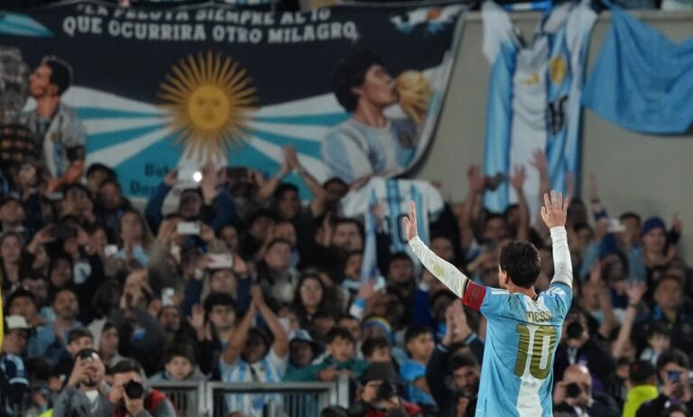 Argentina se rinde ante Messi: homenajes, lágrimas y un último grito de gol