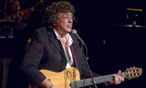 Muere a los 81 años el popular cantautor argentino Piero, autor de “Mi viejo”