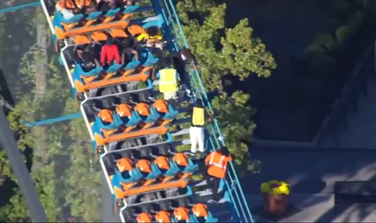 Un muerto y 4 heridos en montaña rusa de parque de atracciones Six Flags Over en Georgia