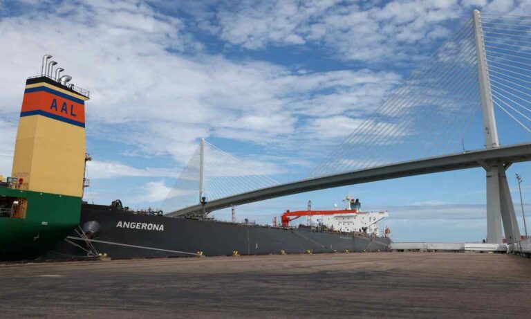 Texas recibe el primer cargamento de petróleo venezolano del acuerdo entre EE. UU. y Nabep