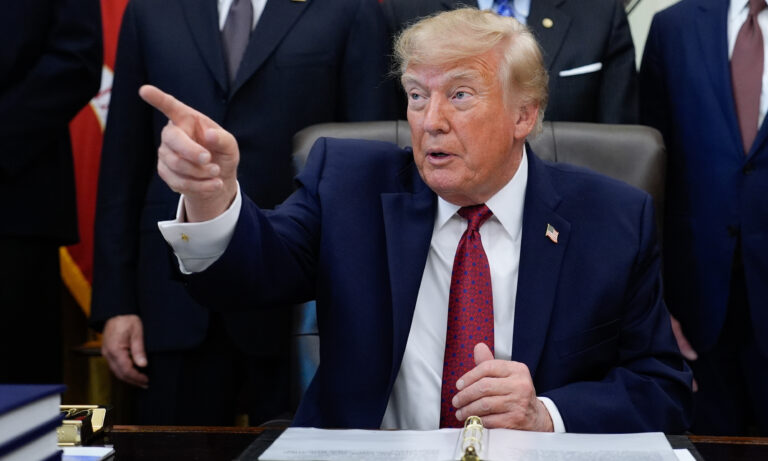 Trump dice que podría haber elecciones en Venezuela, pero que aún es “demasiado pronto”