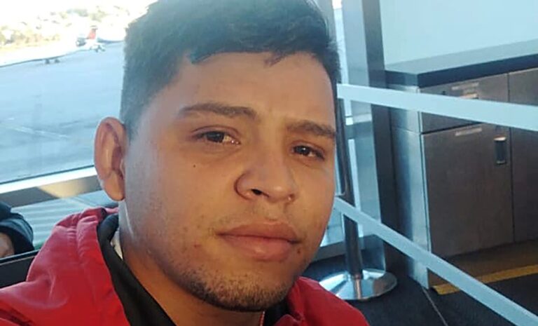 Migrante venezolano tiroteado por ICE en Texas pasará a detención penal sin fianza